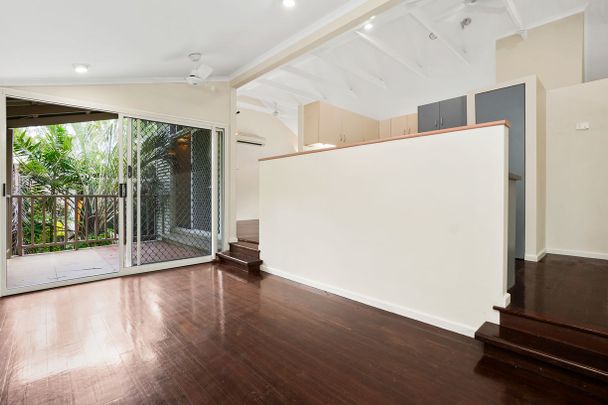 ELEVATED 3 BEDROOM TOWN HOUSE IN PRIME LOCATION - Photo 1