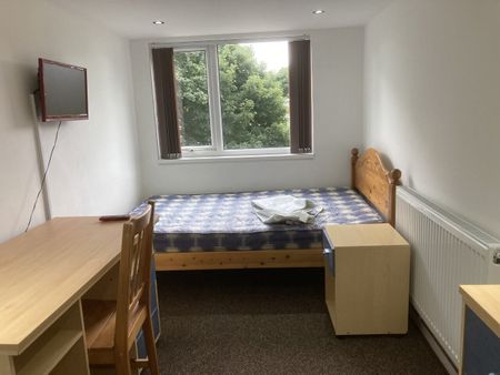 6 bedroom house to rent - Photo 3