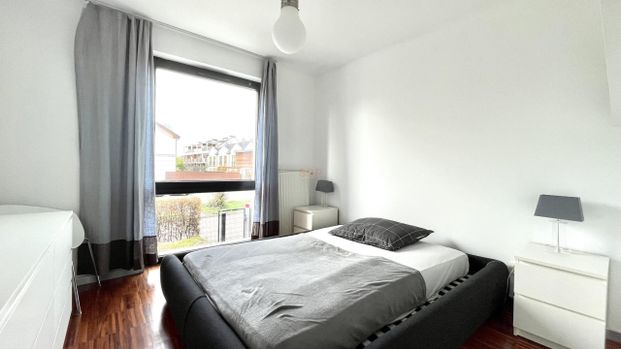 Mieszkanie z tarasem i miejscem postojowym - Photo 1