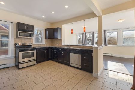 For Lease - 79 Beaconsfield Avenue Unit# 2, London South, Ontario - Photo 4