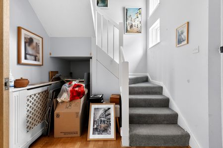 Garratt Lane, London, SW18 4SL - Photo 4