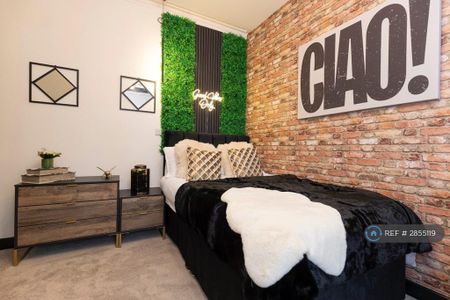 1 bedroom in a house share to rent - Photo 3