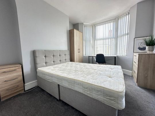 5 bedroom terraced house to rent - Photo 1
