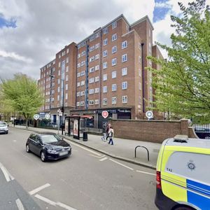 Abingdon Close, London - Photo 3