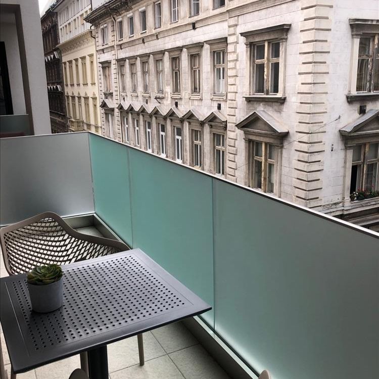 Kiadó újszerű állapotú lakás - Budapest VI. kerület - Fotó 1