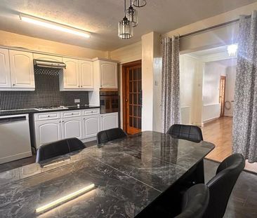 3 bedroom terraced house to rent - Photo 6