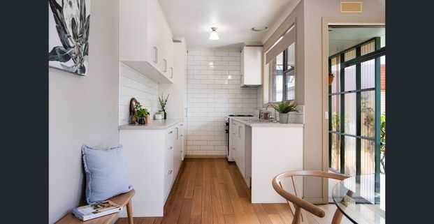 Quiet home with large shed in California Gully - Photo 1