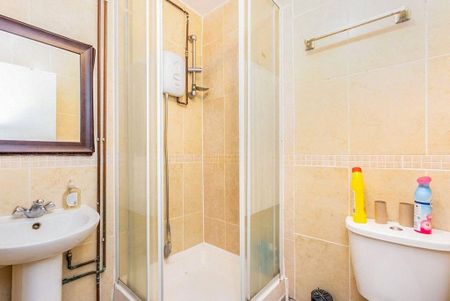 6 bedroom semi-detached house to rent - Photo 5