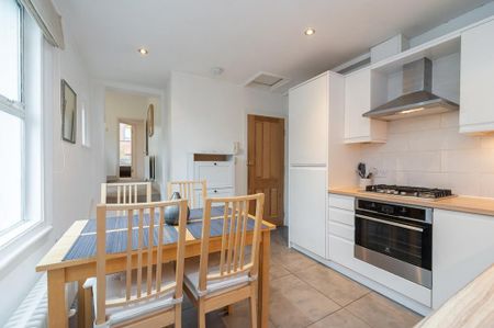 2 bedroom flat to rent - Photo 5