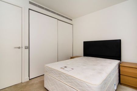 1 Bed Flat, Pan Peninsula Square, E14 - Photo 4