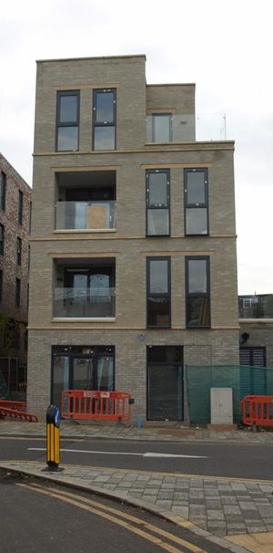 2 bedroom flat to rent - Photo 2