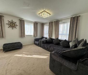 4 bedroom semi-detached house to rent - Photo 1