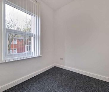 Adelaide Street, Blackpool, FY1 - Photo 2