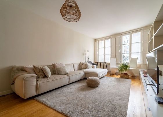 Location Appartement 3 pièces 80m² PARIS 2ème - Photo 1
