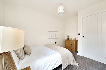 Offa Road, TN35 5HR - Photo 2