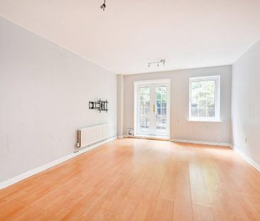 2 bedroom end of terrace house to rent - Photo 2