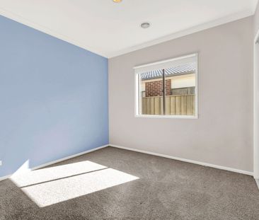 Modern Family Living in a Peaceful Court Location - Photo 1