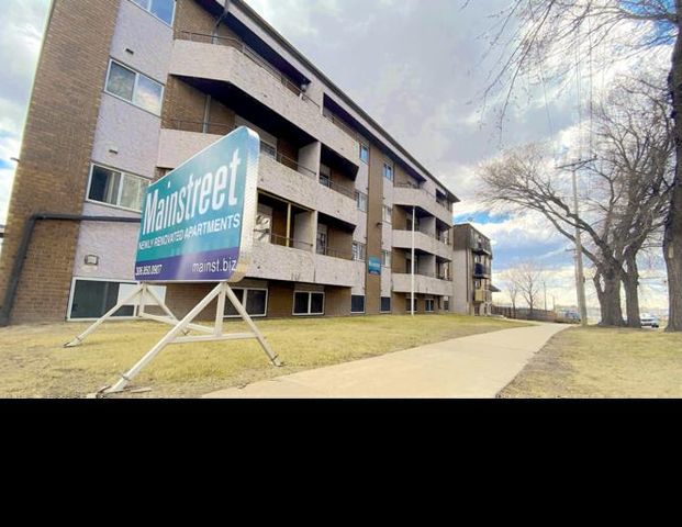 Mainstreet 402 | 402 Avenue P South, Saskatoon - Photo 1