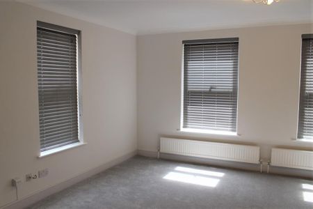 2 bedroom maisonette to rent - Photo 5