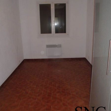 T2 AVEC TERRASSE VU MER ET 2 PARKINGS - Photo 4