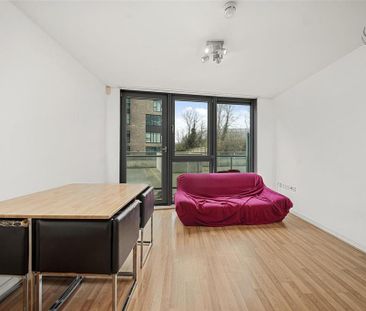 1 bedroom flat to rent - Photo 2