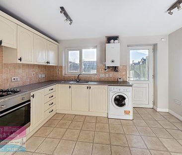 2 bedroom semi-detached house to rent - Photo 4