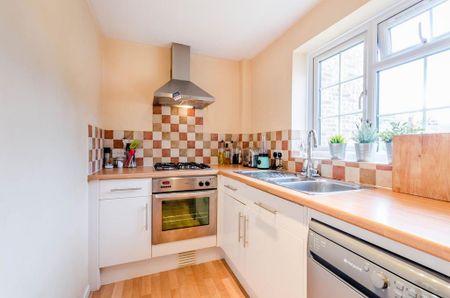 2 bedroom flat to rent - Photo 4