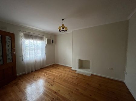 18 KRAMER STREET, WHYALLA NORRIE - Photo 2