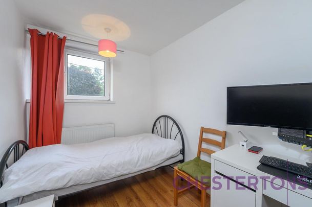 3 bedroom flat to rent - Photo 1