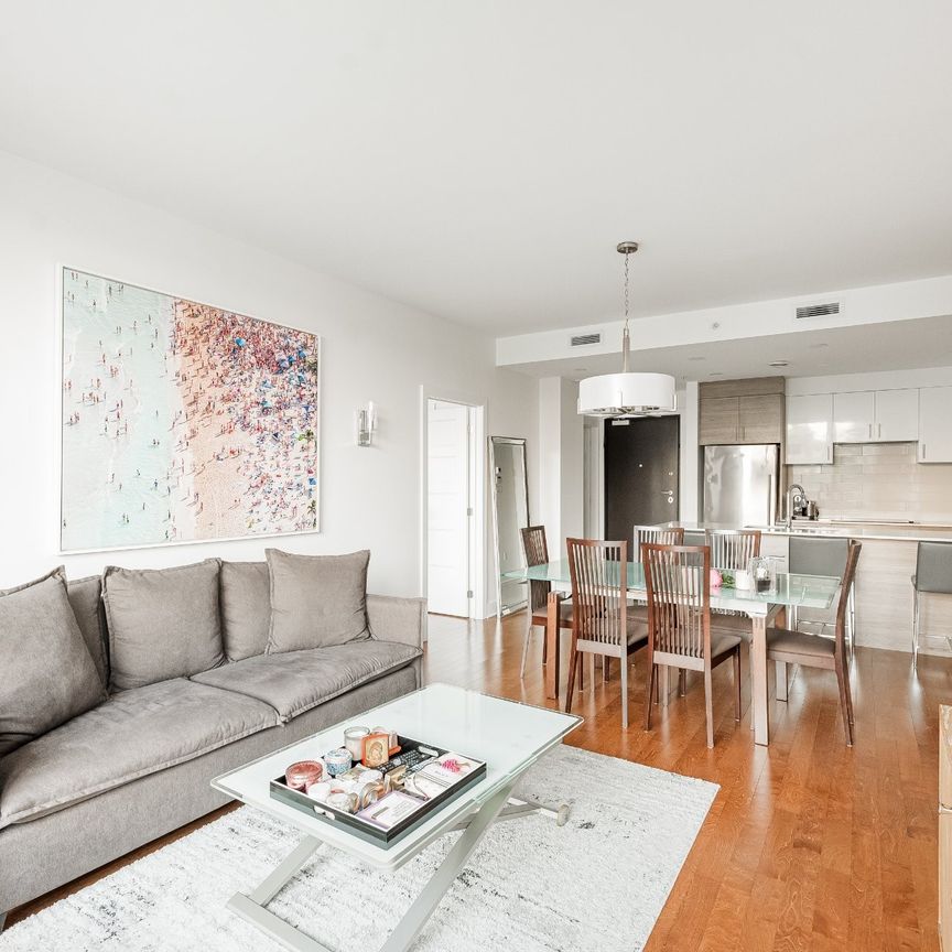 775 Av. Plymouth, #210 - Photo 1