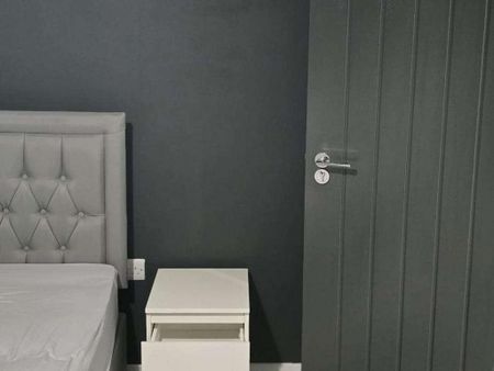 4 bedroom house of multiple occupation to rent - Photo 2