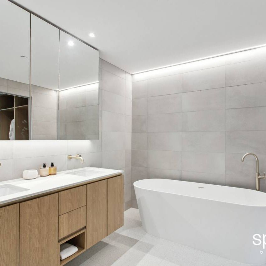 Luxury Parkside Living - Photo 1