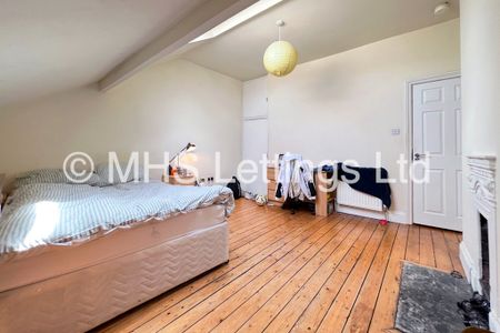 5 Bedroom Mid Terraced House for rent in Bennett Road - Photo 4