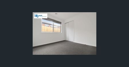 Spacious & Modern 4-Bedroom Home with Double Lock-Up Garage! - Photo 2