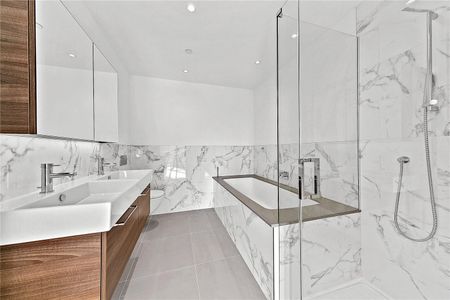 Pinewood Gardens, Teddington, TW11 - Photo 4