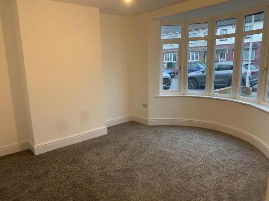 3 bedroom end of terrace house to rent - Photo 1