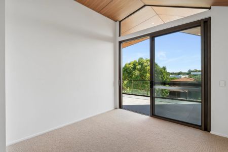 Brand new luxury apartment - Photo 5
