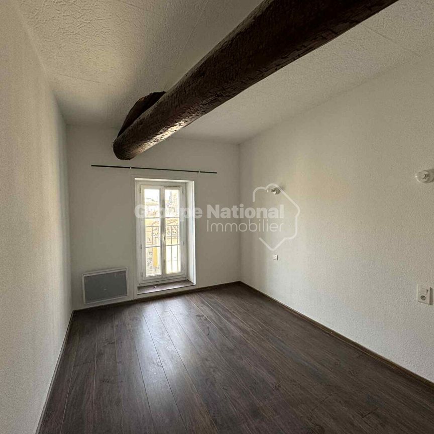 T3 RÉNOVÉ - RUE DE LA REPUBLIQUE ARLES, - Photo 1