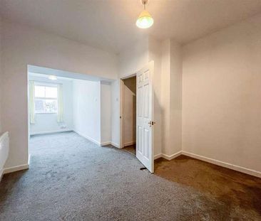 Churchfields Road, Salisbury, SP2 - Photo 2