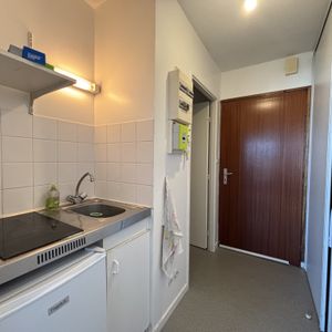 Location Appartement 1 pièce 22m² POITIERS 86000 - Photo 2