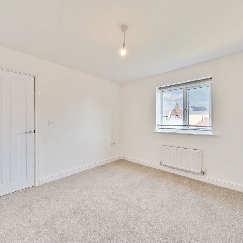 Kingfisher drive - Photo 1