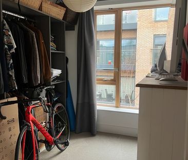 3 Bed Terraced House, Vinery Way, W6 - Photo 4