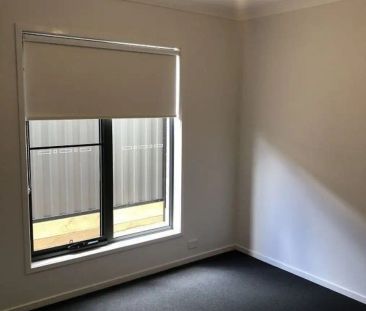 “Convenient Family Home” - Photo 5