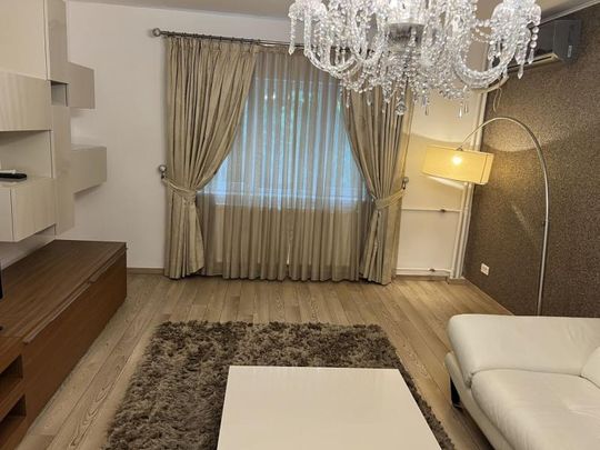 Apartament Lux 4 camere metrou loc parcare - Fotografie 1