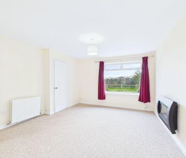 3 bedroom semi-detached house to rent - Photo 6