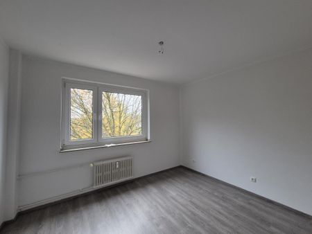 Helle Wohnung mit Balkon und modernem Badezimmer! - Foto 4