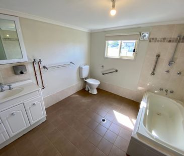 Charming Family Home in Nowra - Photo 4