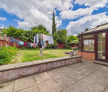 3 bedroom House in Ashtrees Road, Reading - Photo 6