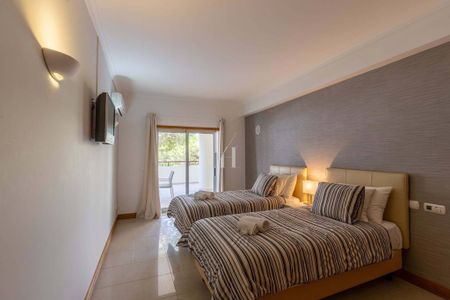 3 bedroom luxury Apartment for rent in Vilamoura, Portugal - Photo 3