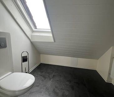 très joli duplex avec salle de bains et cuisine neuve - Photo 1